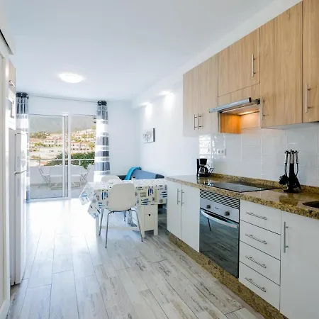 480 A Island Village With Terrace, View And Wifi Lägenhet *